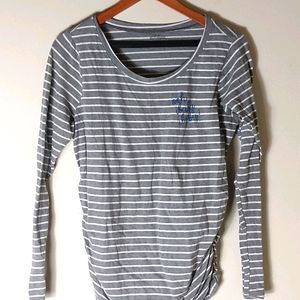 Motherhood L Ooh Baby Baby - Striped Top in Gray White Maternity